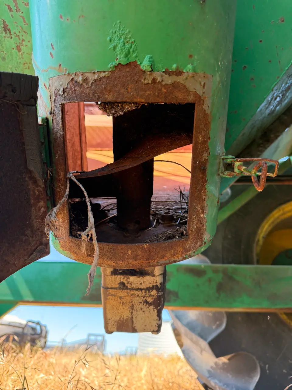 Walsh & Ford 16t grouper bin (10 of 11)