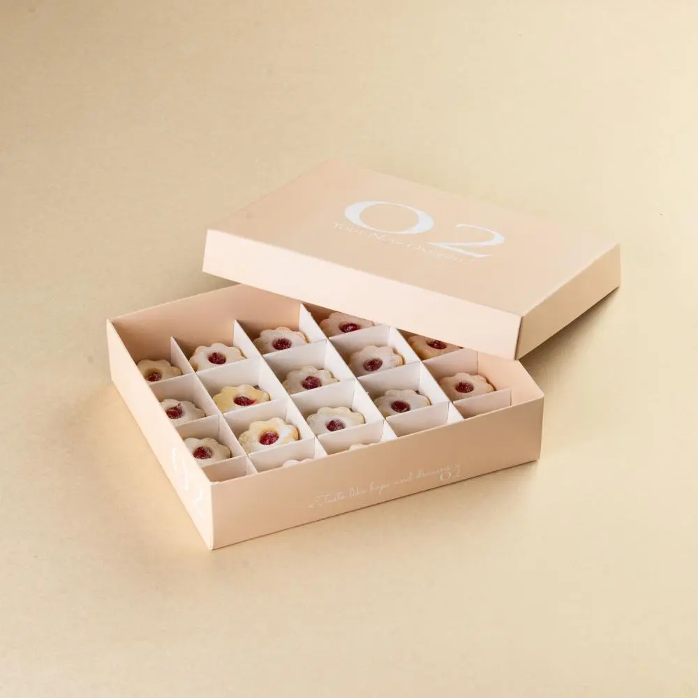 Petit-four Box (20 pieces)