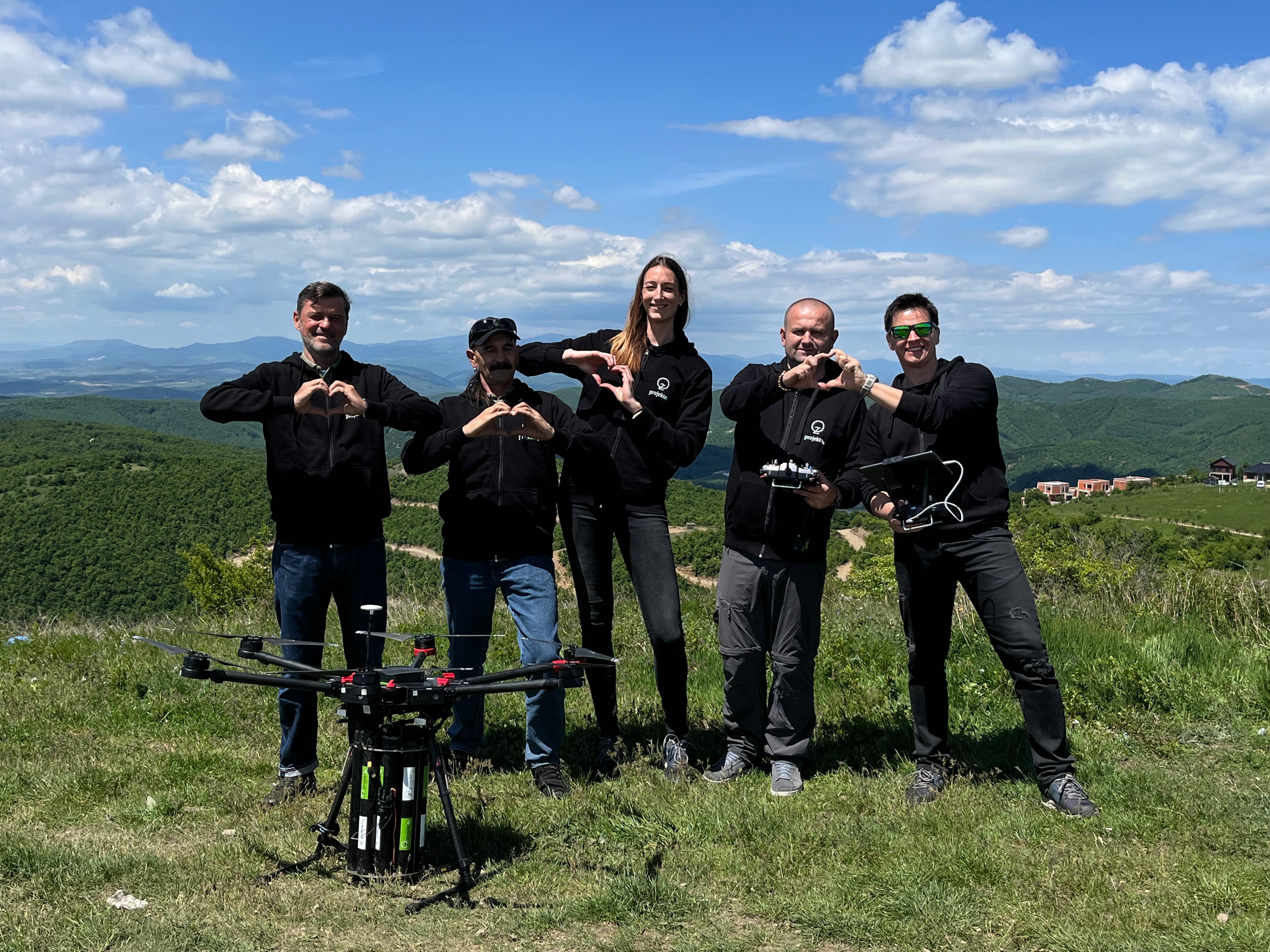 コソボでの初のドローン植樹