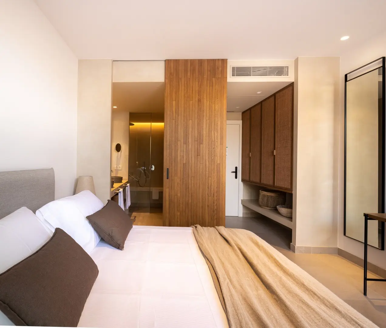 9F1A5327-Pano.webp 9F1A5327-Pano.webp