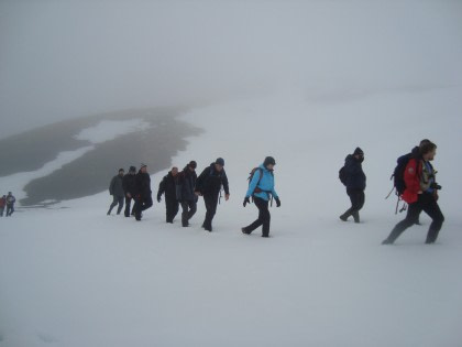 Hike to Kvalrossbukta on Jan Mayen#}