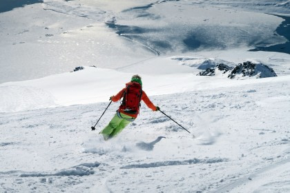 Picos Alpinos de Spitsbergen, esquí y velas