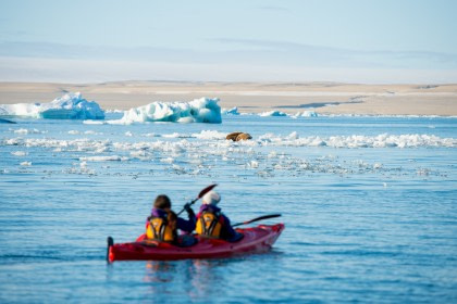 Nordspitzbergen 'Basecamp'- kostenloses Kajakfahren, Wandern, Fotoworkshop
