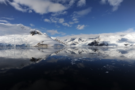 Antarctic scenery, with the Antarctic waters like a mirror