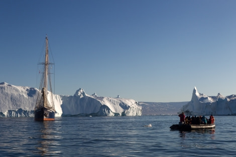 s/v Rembrandt van Rijn sailing in Disko Bay