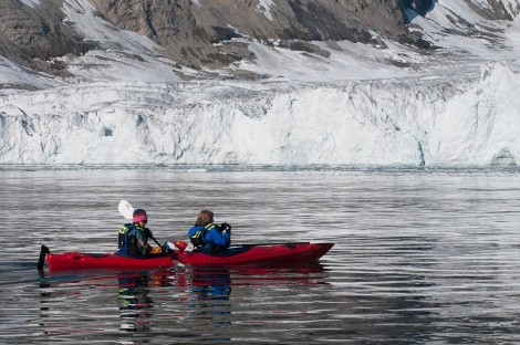 Kayaking in Spitsbergen