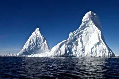 Huge icebergs in the Ross Sea