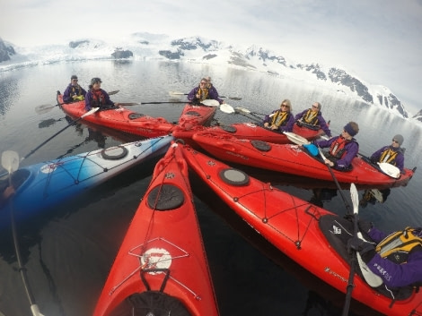 PLA26-17_Kayak, 14 January-Oceanwide Expeditions.jpg