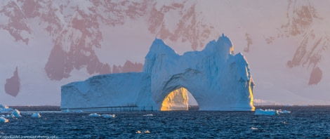 PLA29-17_20170301_Katja Riedel_DSC_9968_arched iceberg at sunset-Oceanwide Expeditions.jpg