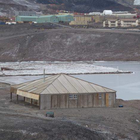 OTL28-17, Ross Sea,Day 14 Victoria Salem. Discovery hut on edge of McMurdo-Oceanwide Expeditions.JPG