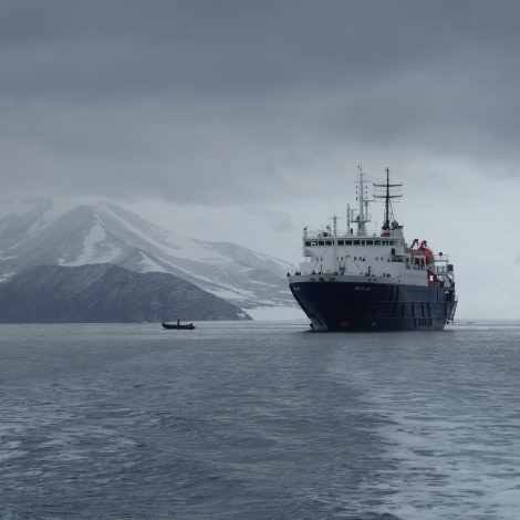 OTL28-17, Ross Sea,Day 9 Victoria Salem. Preparing for a zodiac cruise-Oceanwide Expeditions.JPG