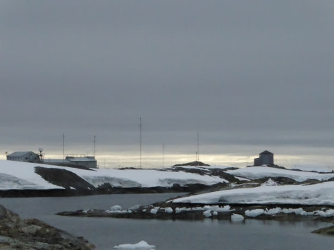 OTL28-17, Ross Sea,Day 26 Victoria Salem.  Vernadsky from Wordie House-Oceanwide Expeditions.JPG