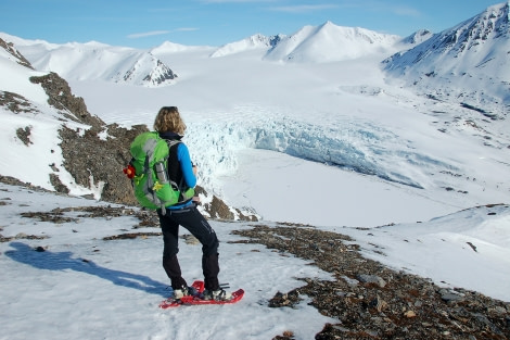 Snowshoeing, hiking, Spitsbergen © Philipp Schaudy - Oceanwide Expeditions