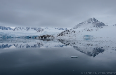 OTL05-1720170608_Reflections_SandraPetrowitz_DSC_5188-Oceanwide Expeditions.jpg