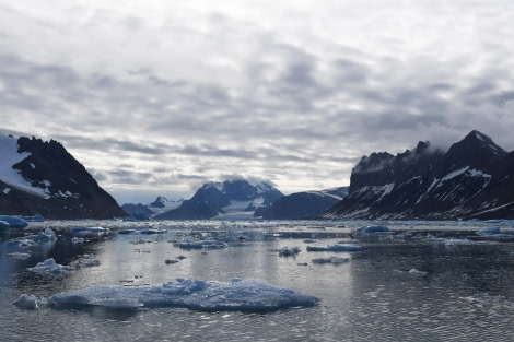 Hornsund, Svalbard © Geert Kroes - Oceanwide Expeditions.jpg