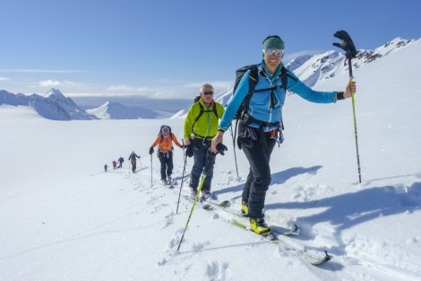 Ski & Sail, Spitsbergen, May © Folkert Lenz-Oceanwide Expeditions_spitzbgn 2520.jpg