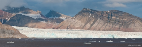 PLA13-17, Day 2 2017-08-12_8_GerardBodineau_KronebreenFront_© Oceanwide Expeditions.jpg