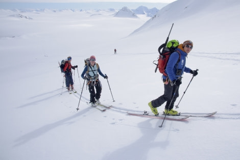 Ski & Sail , Spitsbergen, May © Oceanwide Expeditions, Folkert Lenz (2).jpg