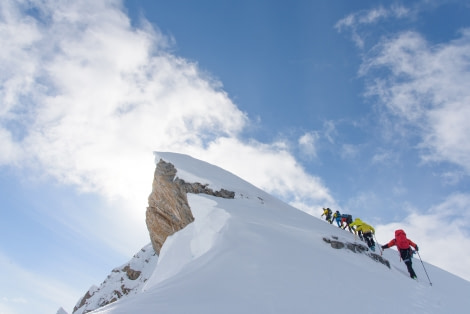 Ski touring, Ski, Sail, Spitsbergen, May © Folkert Lenz-Oceanwide Expeditions_spitzbgn 1201.jpg