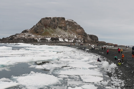 PLA14-17, Day 4 2017-08-23_3_GerardBodineau_LandingOnKarlXIIøya _Oceanwide Expeditions.jpg