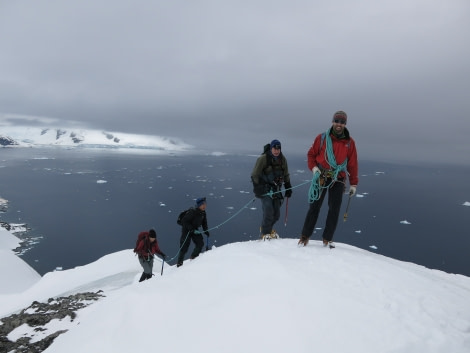 TRIP LOG OTL21-17, Day 4 summit of Spigot Peak, image Tim Blakemore_© Oceanwide Expeditions.jpg