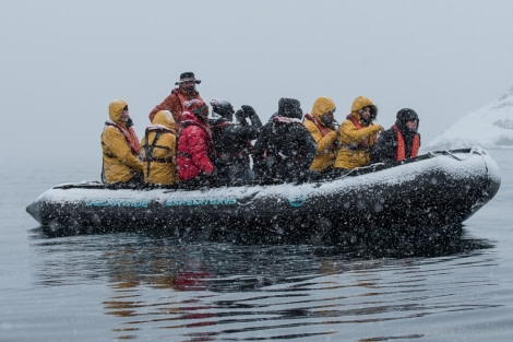 OTL26-18, Day 7 20180109_SandraPetrowitz_Foyn_Zodiac_© Oceanwide Expeditions.jpg