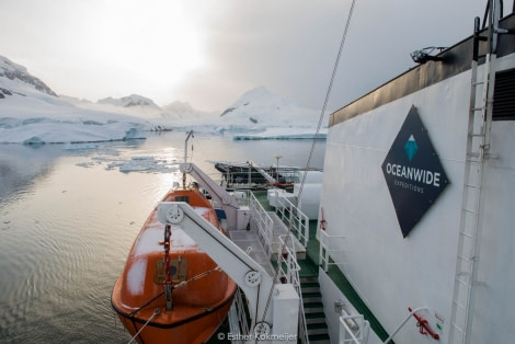 PLA25-17, 2018-01-04 Paradise Harbour - Esther Kokmeijer-01_© Oceanwide Expeditions.jpg