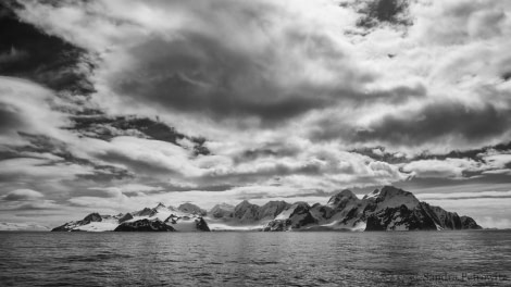 OTL25-18, Day 13, 20171228_SandraPetrowitz_Elephant_Island_© Oceanwide Expeditions.jpg