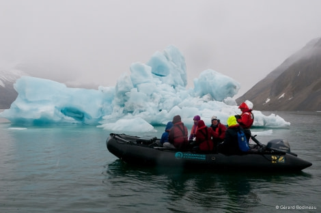 PLA13-18 Day08-01_Burgerbukta_Zodiac_GerardBodineau-Oceanwide Expeditions.jpg