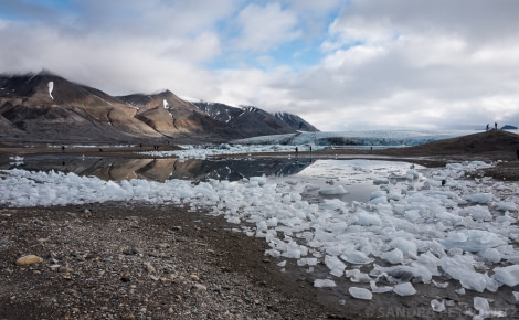 PLA13-18 20180819_Recherchebreen_SandraPetrowitz-Oceanwide Expeditions.jpg