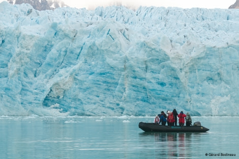 PLA15-18 Day 6 Day06-04_Smeerenburg_ZodiacCruise_GerardBodineau-Oceanwide Expeditions.jpg