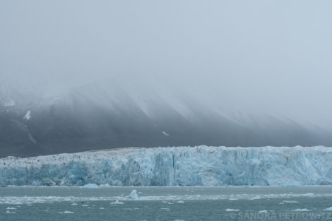 PLA15-18 Day 3 Day3_20180831_Monacobreen_SandraPetrowitz-Oceanwide Expeditions.jpg