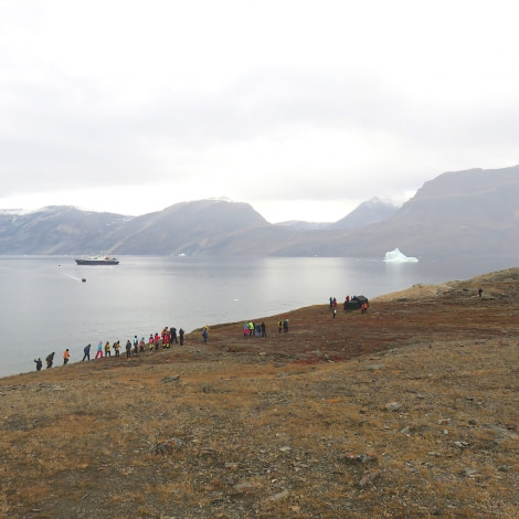 PLA16-18 Day 7 Day 7 hiking+hut_shelli-Oceanwide Expeditions.JPG