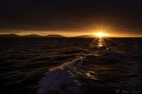 PLA24-18, 24th Falklands sunset 2 -Oceanwide Expeditions.jpg