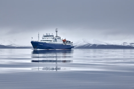 Deception Island; Antarctica; Plancius © Mike Louagie-Oceanwide Expeditions (2).jpg