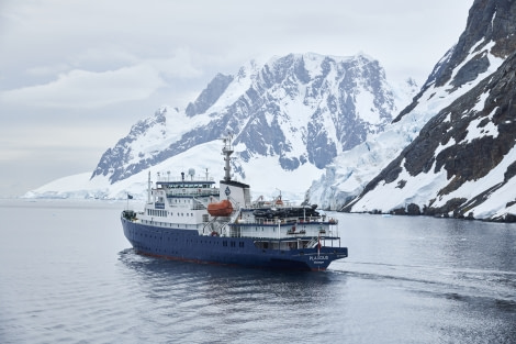 Antarctica, Plancius © Mike Louagie-Oceanwide Expeditions (2).jpg