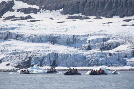 HDS05-19, DAY 02, IainRudkin-2206-Landscape1 - Oceanwide Expeditions.jpg