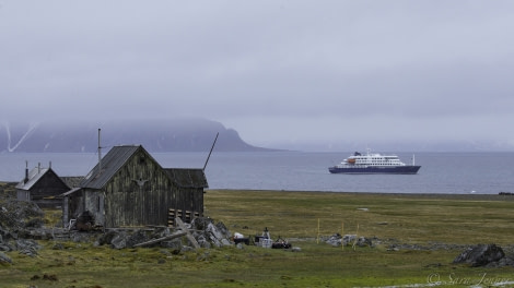 HDS05-19, DAY 08, Sara Jenner- Camp Miller - Huts - 270619 - Oceanwide Expeditions.jpg