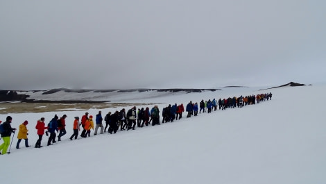 HDS05-19, DAY 05, meike longhike scene on ice cap - Oceanwide Expeditions.jpg