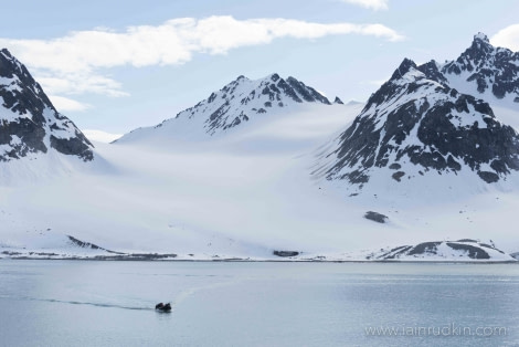 HDS06-19, DAY 02, Iain Rudkin - Landscape5 - 29062019 - Oceanwide Expeditions.jpg