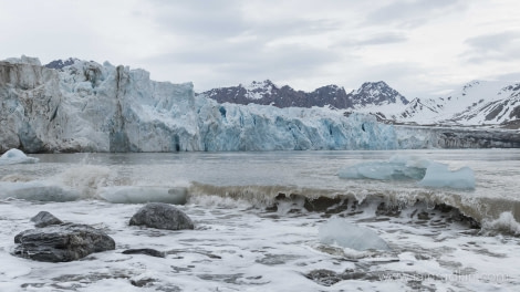 HDS06-19, DAY 04, Iain Rudkin - Landscape4 - 01072019 - Oceanwide Expeditions.jpg