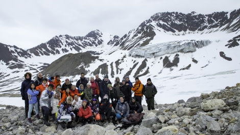 HDS06-19, DAY 05, Group picture - Oceanwide Expeditions.jpg