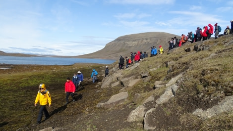 HDS08-19 DAY 06_meikesjoer-walk -Oceanwide Expeditions.jpg