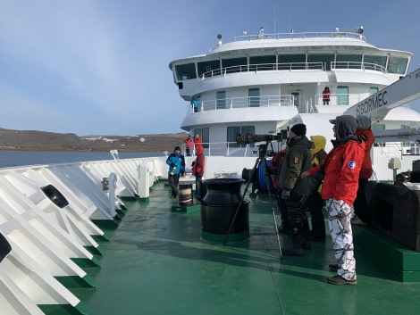 HDS09-19 DAY 07 MScott - Sundneset bear watching - Oceanwide Expeditions.JPG