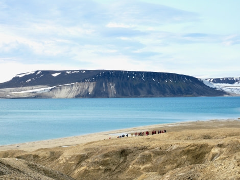 Hike on Palanderbukta, Svalbard © Mariela Cornejo - Oceanwide Expeditions.jpg