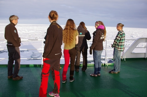 PLA15-19 DAY 04, 2019-08-29 waiting for staff_Michelle van Dijk- Oceanwide Expeditions.jpg