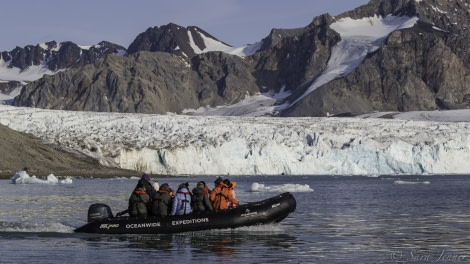 HDS11-19 DAY 02 Zodiac1 -Oceanwide Expeditions.jpg