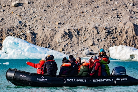 HDS11-19 DAY 03 Pippalow-0386 -Oceanwide Expeditions.jpg