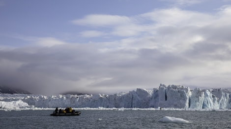 HDS11-19 DAY 03 Glacier 8 -Oceanwide Expeditions.jpg