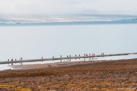 Lomfjord beach © Gerard Bodineau - Oceanwide Expeditions.jpg